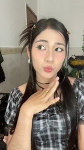 2000s makeup look | Sunflowers