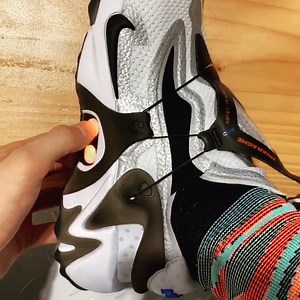 3.5K views · 34 reactions | Nike's Auto-Lacing Adapt Huarache Hot or stupid？ Plus you can tell Siri to 'lace up'  | CanTrust | Facebook