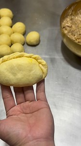 601K views · 4.6K reactions | Gawa tayo ng chicken empanada #fblifestyle | Inday Jonna Tinapay | Facebook