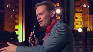 3.3K views · 51 reactions | Keďže sa v dnešnej epizóde proti sebe postavia hudobníci a raperi, Martin sa rozhodol predviesť tiež  Sledujte Šou Milujem Slovensko  v piatok o 20:30 na Jednotke  Predchádzajúcu epizódu nájdete tu: 朗 https://www.rtvs.sk/televizia/archiv/14646/450966 | STVR | Facebook