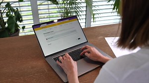 Vote électronique: la Poste fait une démonstration de son système