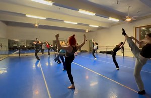 ⭐️ TONIGHT'S LINEUP ! ⭐️ * 5:30 - 6:30 PM - ADV JAZZ * 6 - 7 PM - ADULT BEG TAP * 6:30 - 7:45 PM - ADV BALLET * 7:45 - 9 PM - ADV CONTEMPORARY | Planet Dance Cincinnati