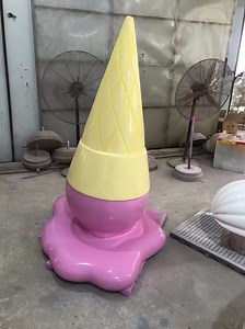 [Hot Item] Cheap Price Pink Melting Fiberglass Ice Cream Cone Sculpture for Sale