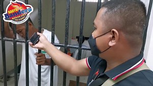 AMAY NGA NAG-SUNOG SANG KAUGALINGON NGA BALAY, NAGAPANGAYO SANG PASAYLO SA IYA PAMILYA Nagahilibion nga nagapangayo sang pasaylo ang amay sa iya bug-os nga pamilya sa krimen nga nahimo sa pagsunog sang ila nga balay sa Sitio Malamig, Brgy. Poblacion, Sapian, Capiz. Makit-an ang dako nga paghinulsol sa nawong ni Woddy Candelario alyas "Nognog" ang amay nga nasunog sang ila balay, samtang yara sa sulod sang karsel. Suno kay Candelario nga aminado ini nga yara sa impluwensya sang makahulubog nga il