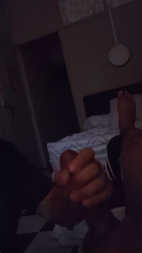 RT @dom27ans: Bg #algérien 🇩🇿🥷⛽ de 22 ans que j'ai sucé quand son frère dormait juste à côté.À 3h de matin il m'a écris sur grindr et il…