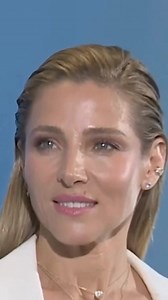 🎥🎥ELSA PATAKY, CUMPLE AÑOS Desbordante de energía y vitalidad, la actriz española Elsa Pataky cumple este 18 de julio, 48 años. Y lo hace un verano más, en familia, acompañada del actor Chris Hemsworth, y sus tres hijos. Para la actriz, volver a España en estas fechas es ya un gran regalo que disfruta plenamente. Más allá de su faceta como actriz, y su dedicación al mundo de la moda y la publicidad, Elsa Pataky ha reivindicado en estas últimas semanas su entrega a la crianza y el cuidado de su