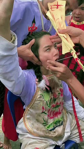 แทงปากเดินตลาด2เล่มไปเลย#อาจารย์เง็กนึ้ง🙏💗 #สุราษฎร์ธานีหวานเจี๊ยบ❤️ #ลูกเด็กก๋งนาจาบ้านพรุแชง