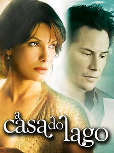 FILME COMPLETO | A Casa do Lago. 🍿 Uma médica solitária (Bullock) e um arquiteto frustrado (Reeves), que moram na mesma casa, separados por um espaço de tempo de dois anos. Misteriosamente, o casal começa a conseguir se comunicar através de cartas que colocam na caixa de correio da residência, que é capaz que criar uma ligação temporal. #filmesincriveis💎 #filmtok #filmesparaassistir #casal #vaiprafycaramba #fypシ゚ #fyyyyyyyyyyyyy #viralvideos