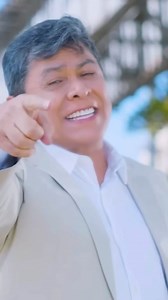 Álvaro Torres, ícono de la música romántica latina, vuelve a nuestro país en el marco del "Tour del Amor 2024", que marca sus 40 años de trayectoria. El cantante salvadoreño se presentará en el Enjoy Viña el 1 de noviembre, a las 21:00 horas, de la mano de éxitos como “Chiquita mía”, “Nada se compara contigo”, “Buenos amigos”, “He vivido esperando por ti”, entre otros. Entradas a la venta por TicketPlus Produce: @cayo_producciones | Sitio del Suceso