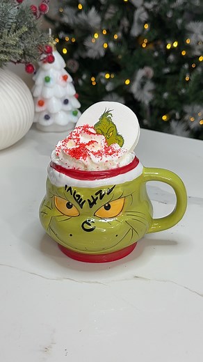Grinch Hot Cocoa filled with Protein Fir Grinch Movie 💚🎄 Comment 🎄GRINCH 🎄I will DMs the Links 🔗🥰 What is your Fav Christmas Movie 🍿 #christmas #christmasreels #thegrinch #grinch #hotcocoa #christmashotchocolate #christmasmovies #fyp #thatgirl #aesthetic #drinkstagram #grinchchristmas #movienight #satisfying #asmr #christmascountdown #christmastimeishere #holidayvibes | Lyndased