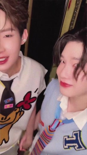 รักแรกพบ (Knock Knock) || Billkin songလေးက ဆျာသမားတို့သူငယ်ဂျင်းအတွဲနဲ့တအားလိုက်ㅠㅠ ပုံနဲ့ဗွီဒီရိုက်တာလဲရိုးရိုး မဟုတ်လက်ကလဲတွဲထားကြသေး>