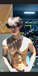 Chinese abs 🔥 ... #chineseboy #asianguy #gymcrush #hotguy #handsomeboy #shirtlessguys #abs | Douyin Crush