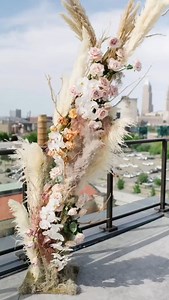 Blushing Ceremony Details 🤍 Floral Designer: @heatherlily Planning & Design: @acharmingfete Photography: Niki Marie Photo #InsideWeddings #HeatherLilyFlorals #WeddingDetails #FloralDesign #BridalBouquet #WeddingFlowers #ElegantWedding #WeddingPlanning #WeddingDay | Inside Weddings