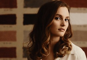 Leighton Meester revient avec un nouveau clip, « Heartstrings » - Elle
