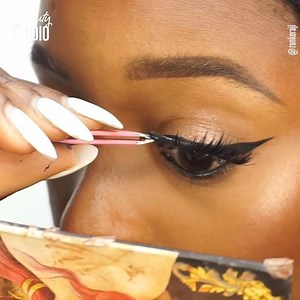 167K views · 1.1K reactions | How to correctly apply false lashes for beginners! by RonkeRaji IG: https://goo.gl/5U5mgN | Fuel Factory | Facebook