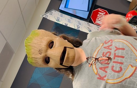 1.4K views · 62 reactions |  Mackenzie sure knows how to make an entrance! Happy Tuesday!! | 94.9 KCMO | Facebook