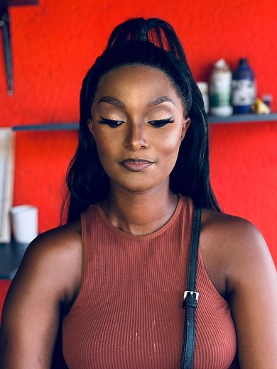 Installation x Styling x Make-up Don't forget to secure your slot by booking. #beatsbylera🎨💄 #Bozebeautybabe #softglam #makeupartist #prettygirlsrock #makeuptransformation #nudelips #nude look | Beatsbylera