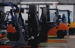 Manual Pallet Lifter | Uforklift