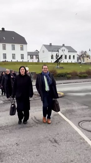 Last week, we had the pleasure of welcoming the Women and Equalities Committee from the UK Parliament, to Iceland 🇮🇸🇬🇧 The Committee used their time in Iceland to learn about the Icelandic Parliament, the justice system, maternity and paternity leave, childcare facilities, domestic violence shelters, women in sports, genetic research, and how women in Iceland have come together to protest inequality from 1975. The Committee members will use this knowledge to further their work for equality i