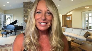 🍷 We just can't wait for Deana Carter - it's Dee-na and Strawberry Wine November 23rd at the JK Northway Expo Center! 🤠 She'll be opening up for Joe Nichols at the Ranch Hand Weekend Country Concert. Get your tickets today: https://eventmania.com/events/joe-nichols-deana-carter-kingsville-texas/seat Or call us to book your VIP seats that include front of the house seating, dinner, drinks and a complimentary entry into our meet-and-greet raffle! You can reach us at (361) 592-8516. | Kingsville 