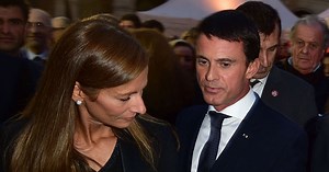 Manuel Valls et sa femme Anne Gravoin : toujours très amoureux à l'Opéra (photos)