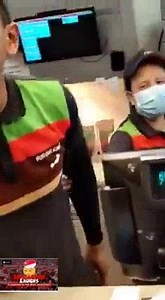 Ang Mo Kio Hub BurgerKing- Cashier not happy with Grab rider. Remove face mask just to quarrel 😅 | Singapore Laughs