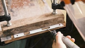 Frauen polieren ein kleines Blech aus: Stockvideos & Filmmaterial (100 % lizenzfrei) 1059039443 | Shutterstock