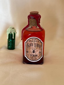 Venin de veuve noire. Apothicairerie. Potion de fausse sorcière. Affichage uniquement - Etsy France