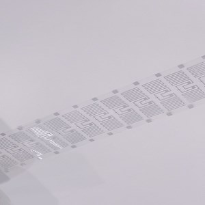 [Hot Item] Free Sample Long Range Passive 860-960MHz UHF RFID Tag Label Sticker for Inventory Warehouse Management