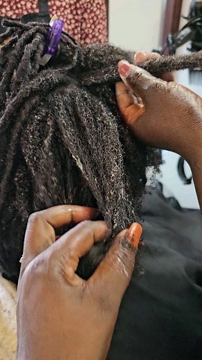 18 reactions · 5 comments | Combing out 3 year old dreadlocks. Trust us to do it right ✅️ #comboutdreads #combouts #dreadlocks #locs #jpraisenaturals #comboutlocs | JPraise Naturals | Facebook