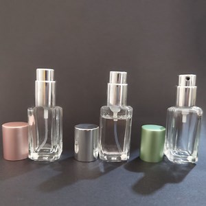 [Hot Item] Stock Empty 10ml Zumarone Sample Packaging Perfume Bottle Small Volume Spray Q Portable Travel Packaging Perfume Bottle