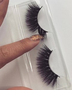 100% Mink Lashes Echas a Mano,Calidad para ustedes 😍🙌🏼 @GlamLashesByMS WWW.GlamLashesbyMS.com | Monika Sanchez Beauty