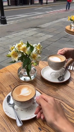 Liječnik otkriva kako kava djeluje na organizam, te kako je treba konzumirati. 🔗 https://tinyurl.com/kako-kava-utjece-na-organizam 📸 Instagram/lm.onlyone | Story.hr