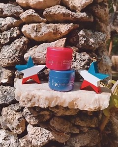 Brazilian Bottox Expert promotes the maximum smoothing of hair, adding softness and amazing gloss. It is recommended for the weak, colored, chemically treated hair. After carrying out Bottox therapy hair are leveled, become denser, gain magnificent gloss. Blonde Bottox Expert has a color toner cold platinum blonde 9a if after the application on your hair remains the toner extra-low (color is purple or blue) rinse the hair with hot water and home care shampoo for 2 times and apply conditioner. Ex