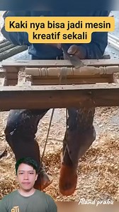 Proses pengukiran kayu dengan kaki #reels #info #unik #kreatif #kayu | Aland Prabu