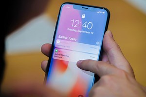 iPhone Xは何があっても落とせない。画面修理は3万円越えだから…（AppleCare 未加入の場合）