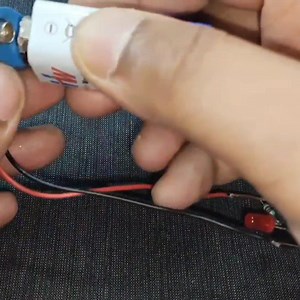 Non Connect AC Current Detector Circuit Project using Bc547 Transistor #electronic #science #trending #viral #bc547 #transistor #mosfet #facebookreelsvideo #FacebookWatchMeta #FacebookGaming #diy #ac #fb | RG Electric