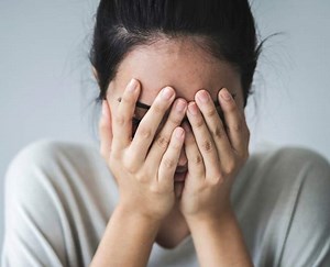 Here’s How To Deal With Depression During Menopause | Herzindagi