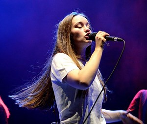 Lorde hyller Sigrid Solbakk Raabe på Twitter