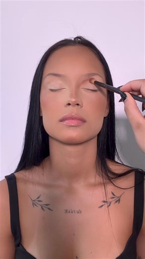 Maquilhagem realça o nossa beleza interior #maquiagem #maquilhagem #makeup #makeupartist | Elegance Angola