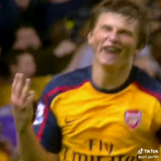 Animated Highlights of Andrei Arshavin's Best Moments
