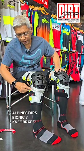 ต่อภาค 2 ครับ😍👍 Alpinestars Bionic 7 จัดโปรเหลือเพียง 15900 บาท..😍👍... --------------------------------- #dirtshop #dirtshopthailand #foxthailand #bellhelmet #bellhelmetthailand #leattthailand #renthalthailand #protaperthailand #drcthailand #zetathailand #kawasaki #yamaha #enduro #Honda #suzuki #ktm #husqvarna #crf300l #crf250L #Thailandmotocross #Thailandenduro#จ่ายบัตรเครดิตได้#สั่งซื้อได้แล้วที่ DIRTSHOP THAILAND #พร้อมส่งทั่วประเทศ📌อยู่บ้านก็รูดบัตร😀เครดิตได้นะ📌วันอาทิตย์ร้านเปิดนะครั