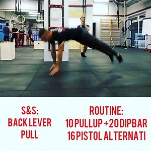 Pliometria esplosiva💥 Ecco cosa succede oggi in #calisthenicstorino !! 😎🤟 #calisthenics #burningate #pushup #pliometria #corpolibero #palestra #torino #corsoprincipeoddone | Calisthenics Torino Palestre