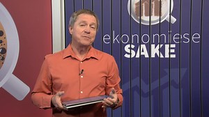 Dawie gesels oor die 'hoender-storting' uit Brasilië. Sy siening is nie altyd gewild in die plaaslike hoenderbedryf nie, maar volgens hom moet die verbruiker die belangrikste oorweging in hierdie argument wees - die verbruiker wat reeds onder ernstige armoede gebuk gaan. Laat weet ons gerus wat jy van sy siening dink. . . . #ontbytsake #kyknet #ekonomiesesake #dawieroodt #hoenderstorting | ontbytSAKE