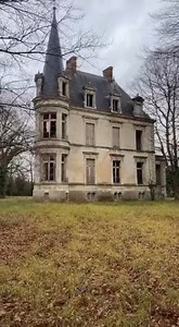 Château de Purnon – France #urbex #oldbuildings | Abandoned Mansions