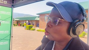 3.1K views · 323 reactions | Re boledišana le Refilwe Motupa (Client Liaison Officer). O hlalosa gore ge molekani wa gago goba o mongwe wa leloko a ithobaletše o ka ya go ba HR mo abego a šoma gona, ba HR ba tla mo thuša go hwetša mašeleng a GEPF go tšwa kgorong ya mmušo. O hlalosa gore Government Employees Pension Fund e thuša bašomi mahala. | Thobela FM Yaka | Facebook