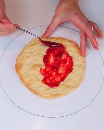 Berry Napoleon cake - the perfect treat for any occasion | MetDaan Cakes