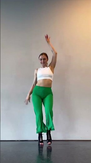 10 Easy Go-Go Dance Moves || For Beginner & Intermediate Dancers