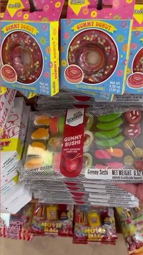 Candy Sushi and Kiwi Smoothie 😋 #hungryfam #asiansnacks #snacktime #seaweed #smoothies #gummycandy #chocolate #foodie #foodblogger | Hungry FAM