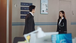 1.6K views · 21 reactions | Caught fooling around! The cheating guy asks for his card but gets "packed and thrown out" by the rich woman's security guard|鬼混被抓包！渣男討卡反被富婆保安“打包扔出” #GameofTrueLove #HeRuixian #FanZhixin #挚爱游戏 #何瑞贤 #樊治欣 #中国电视剧 #ChineseDrama #cdrama #fyp #YOUKU #优酷 #甜宠 #love | 甜剧集合站 | Facebook